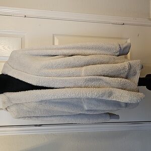 New Chicgal Fuzzy Hooded Open Front Sherpa Jacket Coat W Pockets 2XL Oatmeal